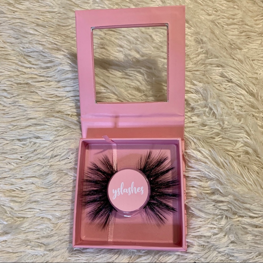 NWT Fake Lashes
